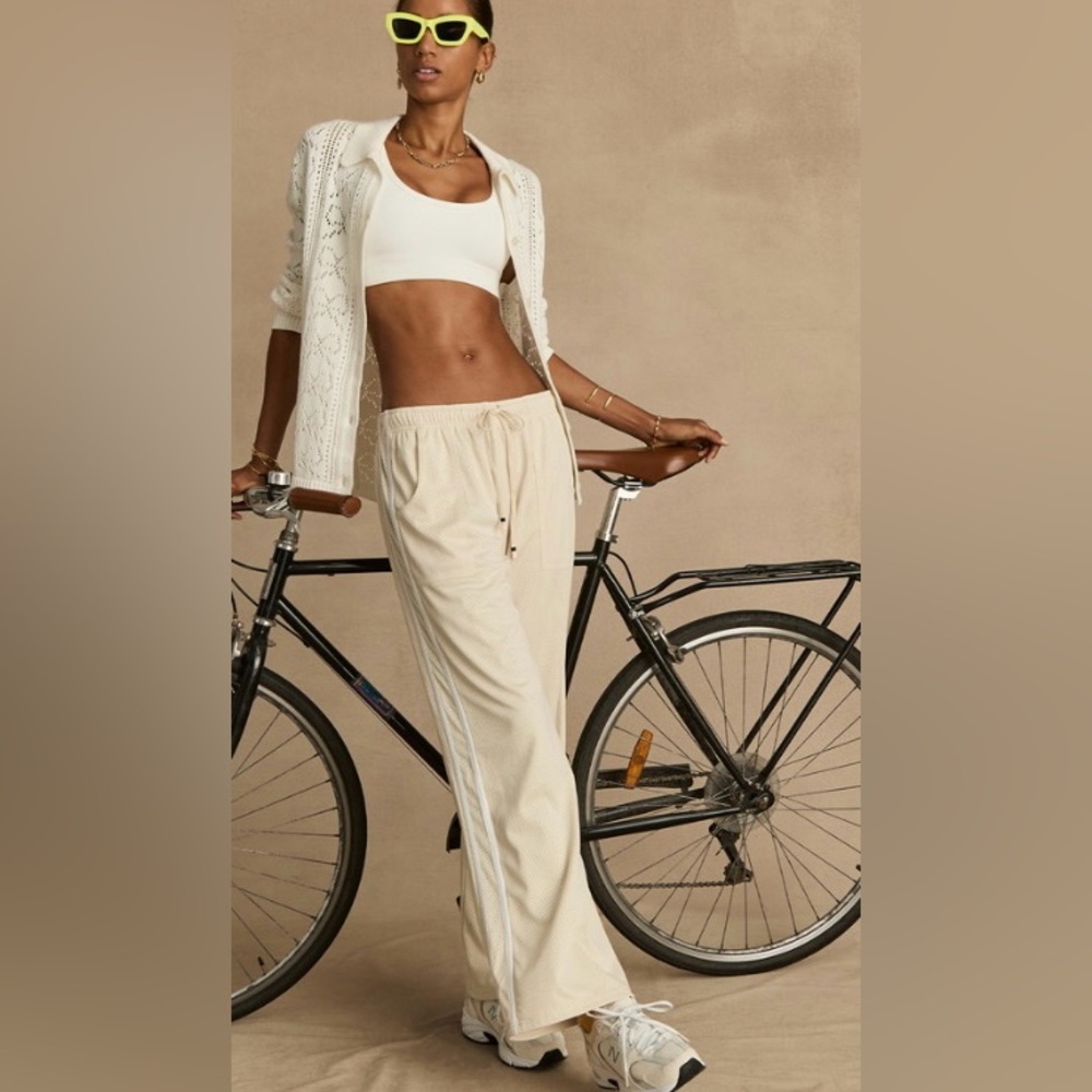 THE UPSIDE JOSIE STRAIGHT LEG PANT(Sz L)